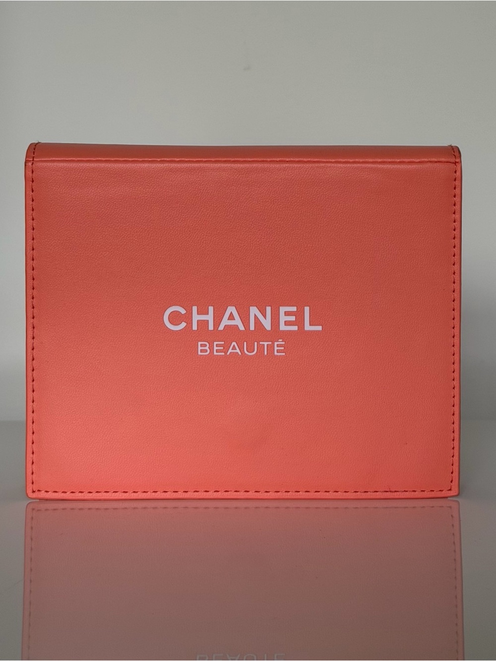 CHANEL Beauté Makeup Limited Edition Makeup Takeaways Pouch the nature getaway